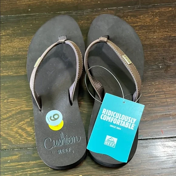 Reef Brown Sandals with Contoured Footbed - Picture 3 of 6